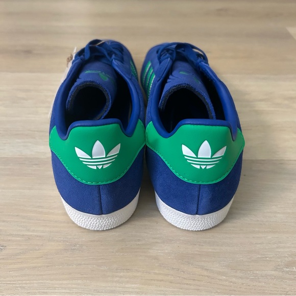 New Adidas Gazelle Royal Blue with Green Stripes size 10.5M - Picture 4 of 6